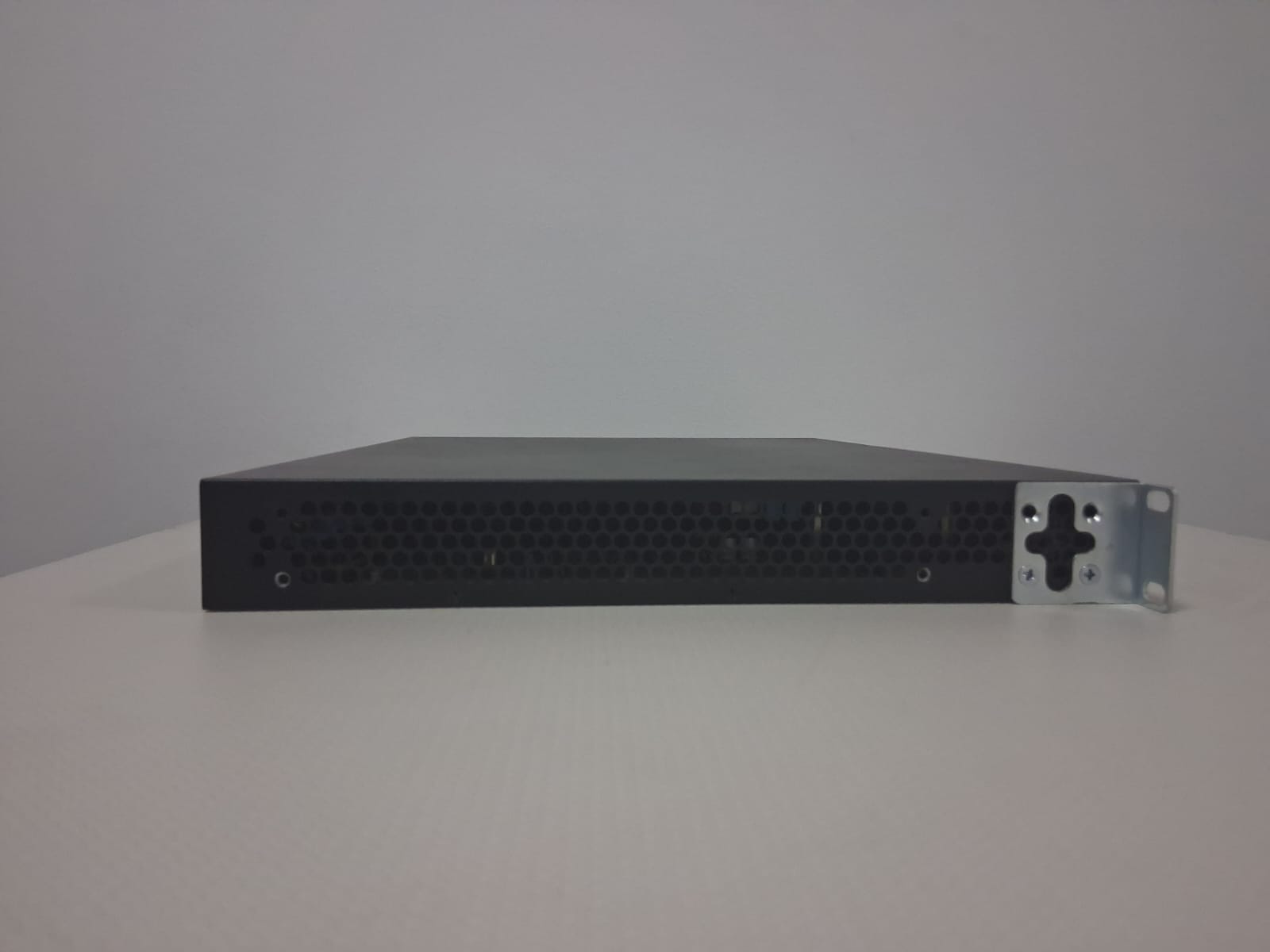 Switch Hewlett Packard Enterprise JL385A 1920S 24 Portas RJ-45 PoE+ 2 SFP 6.5 GB/s - Imagem 2